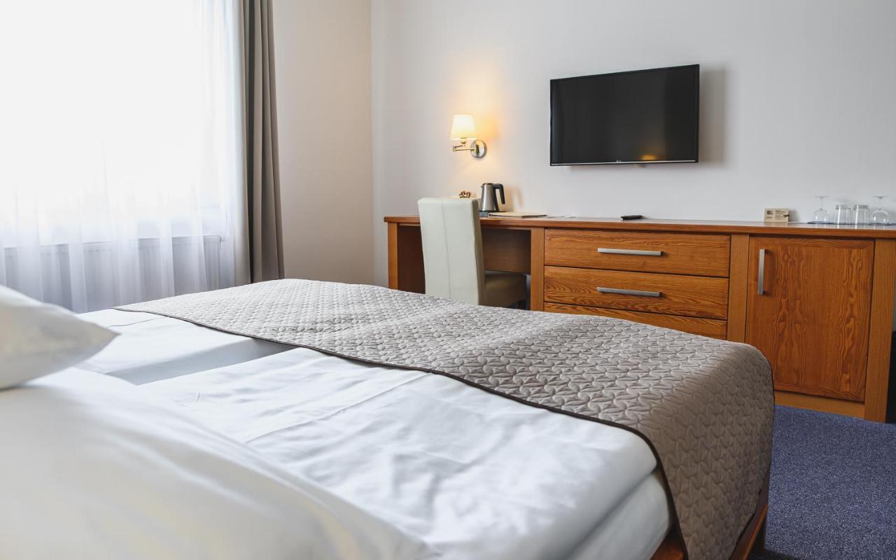 Hotel Horal Rožnov pod Radhoštěm Exteriör bild