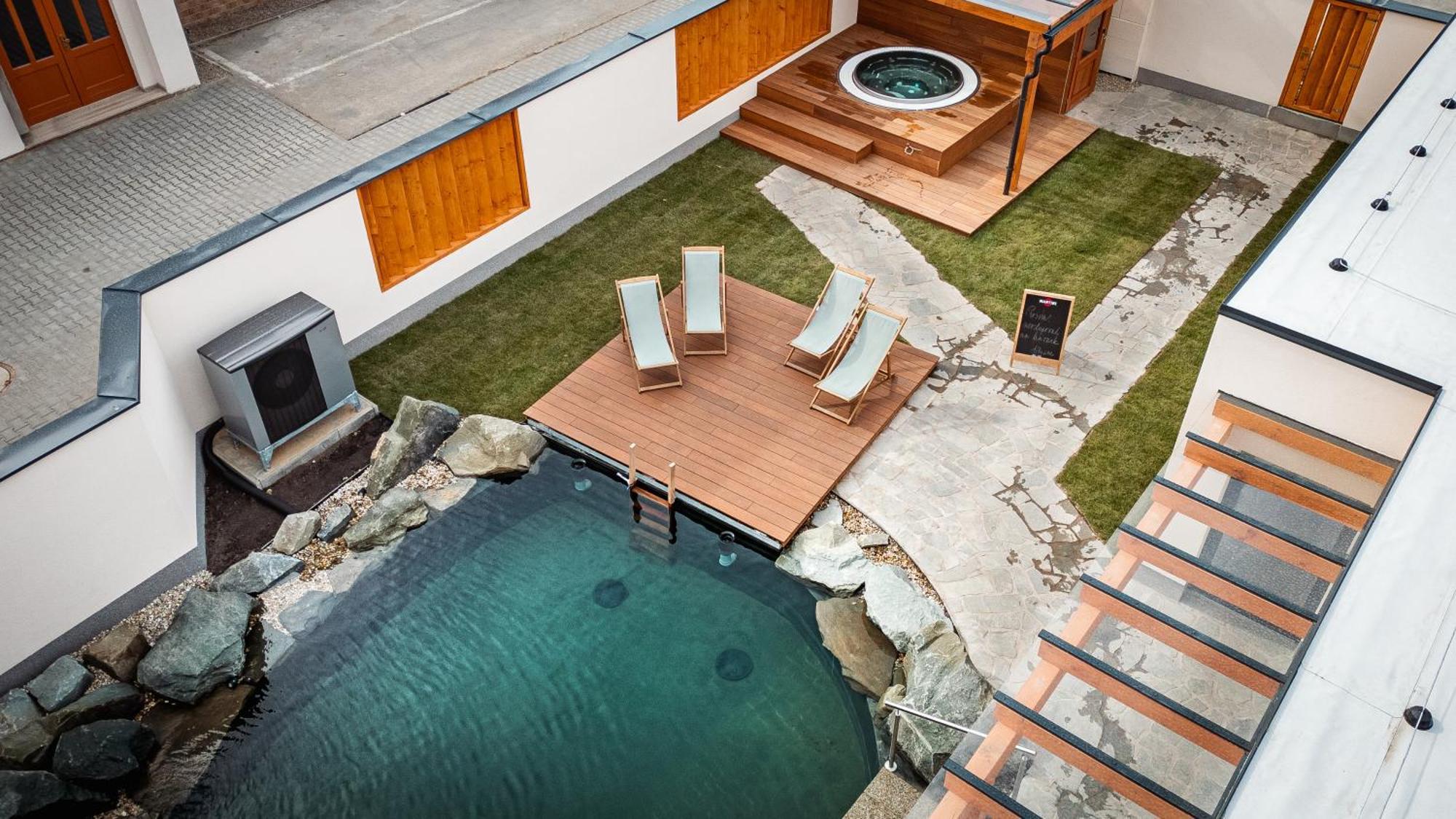 Hotel Horal Rožnov pod Radhoštěm Exteriör bild