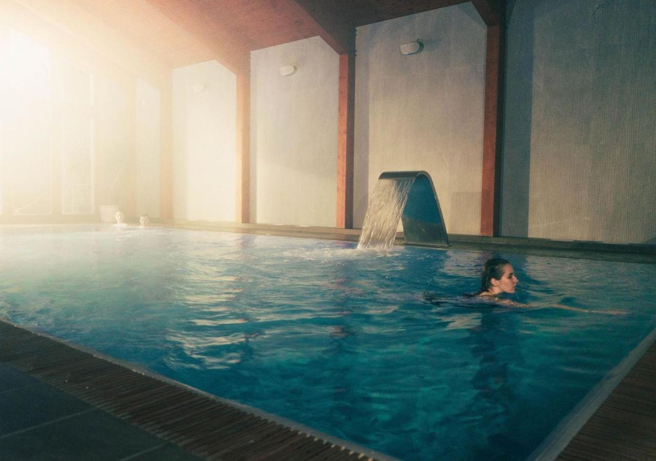 Hotel Horal Rožnov pod Radhoštěm Exteriör bild