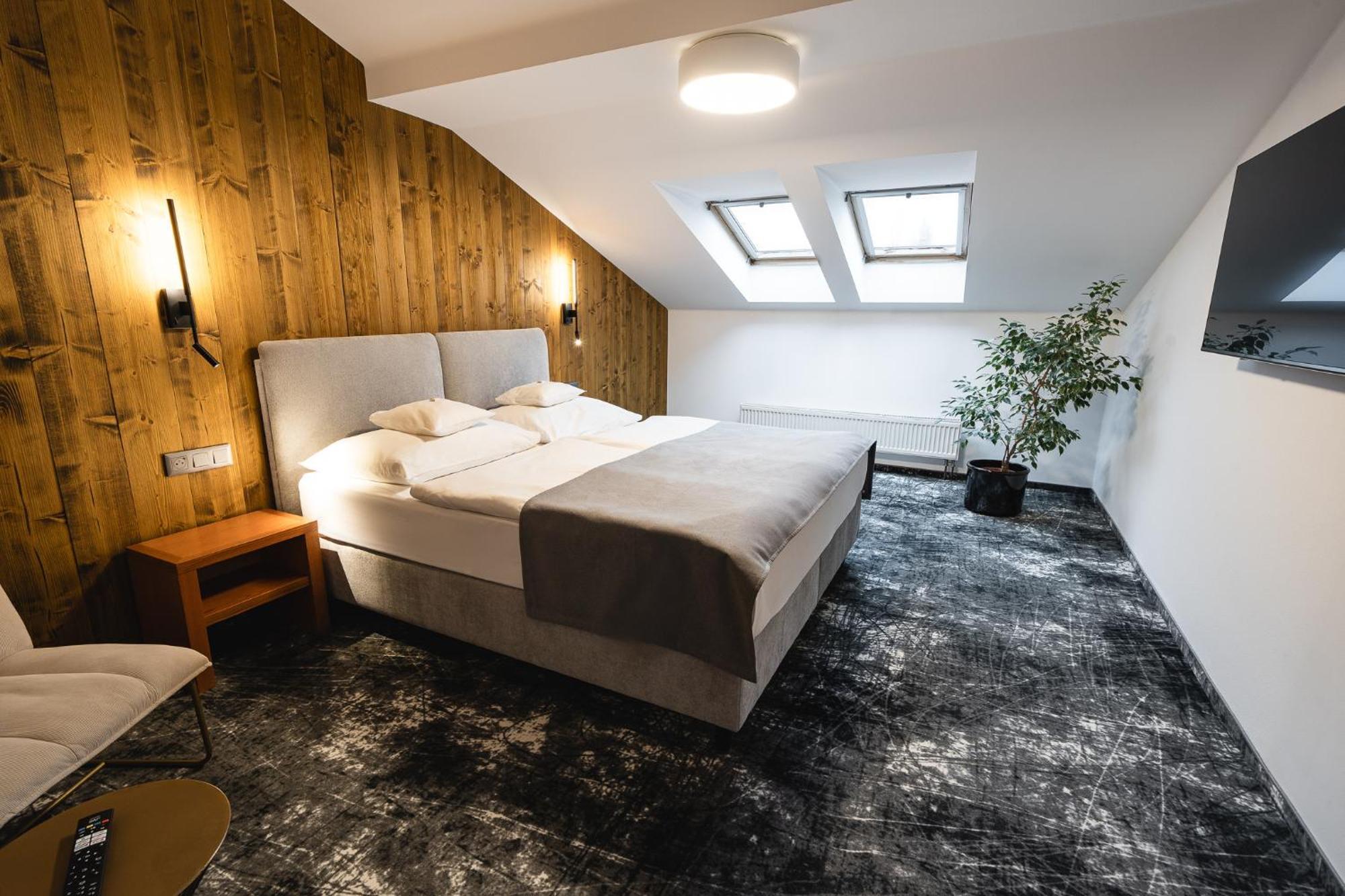 Hotel Horal Rožnov pod Radhoštěm Exteriör bild