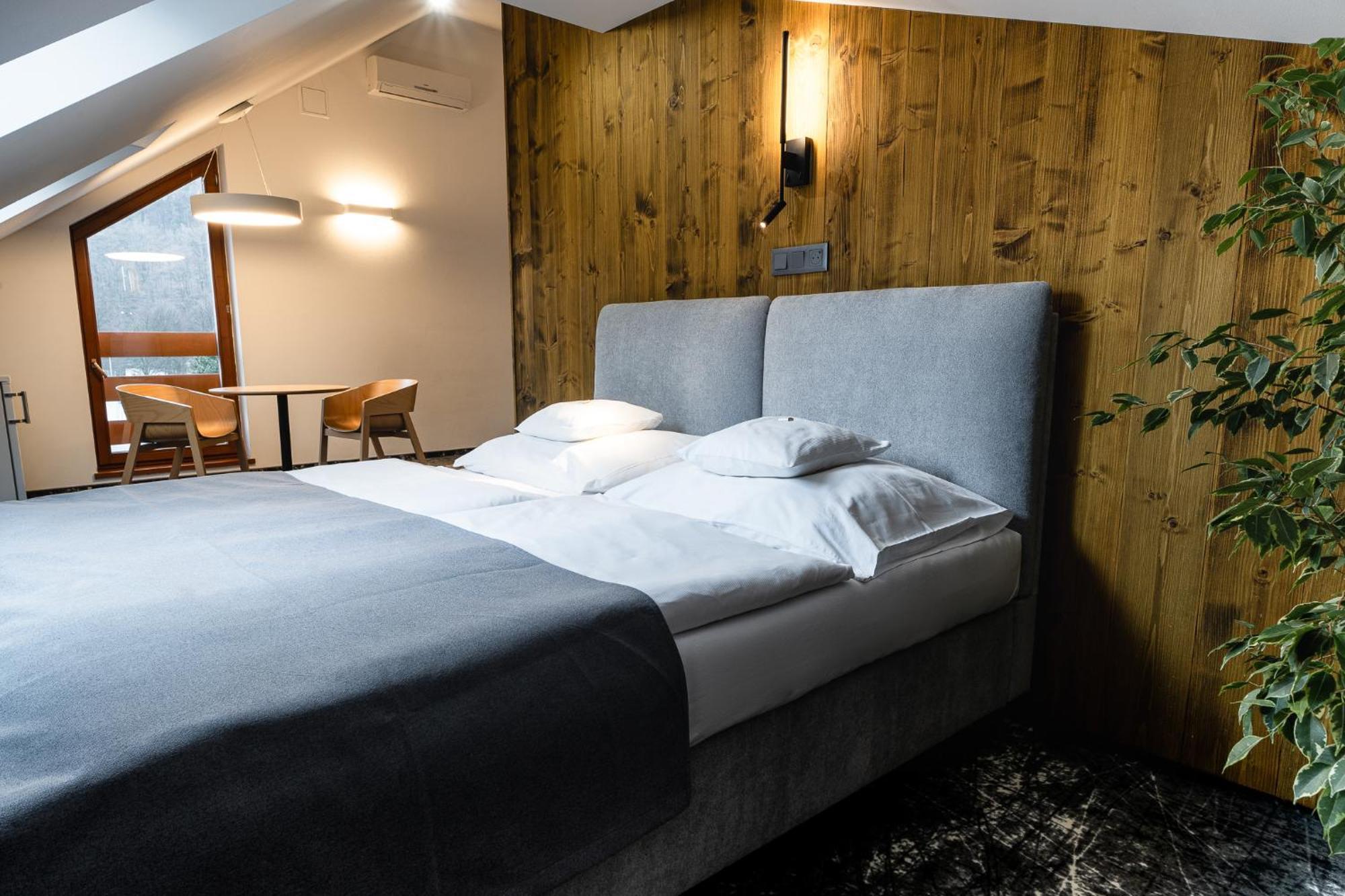 Hotel Horal Rožnov pod Radhoštěm Exteriör bild